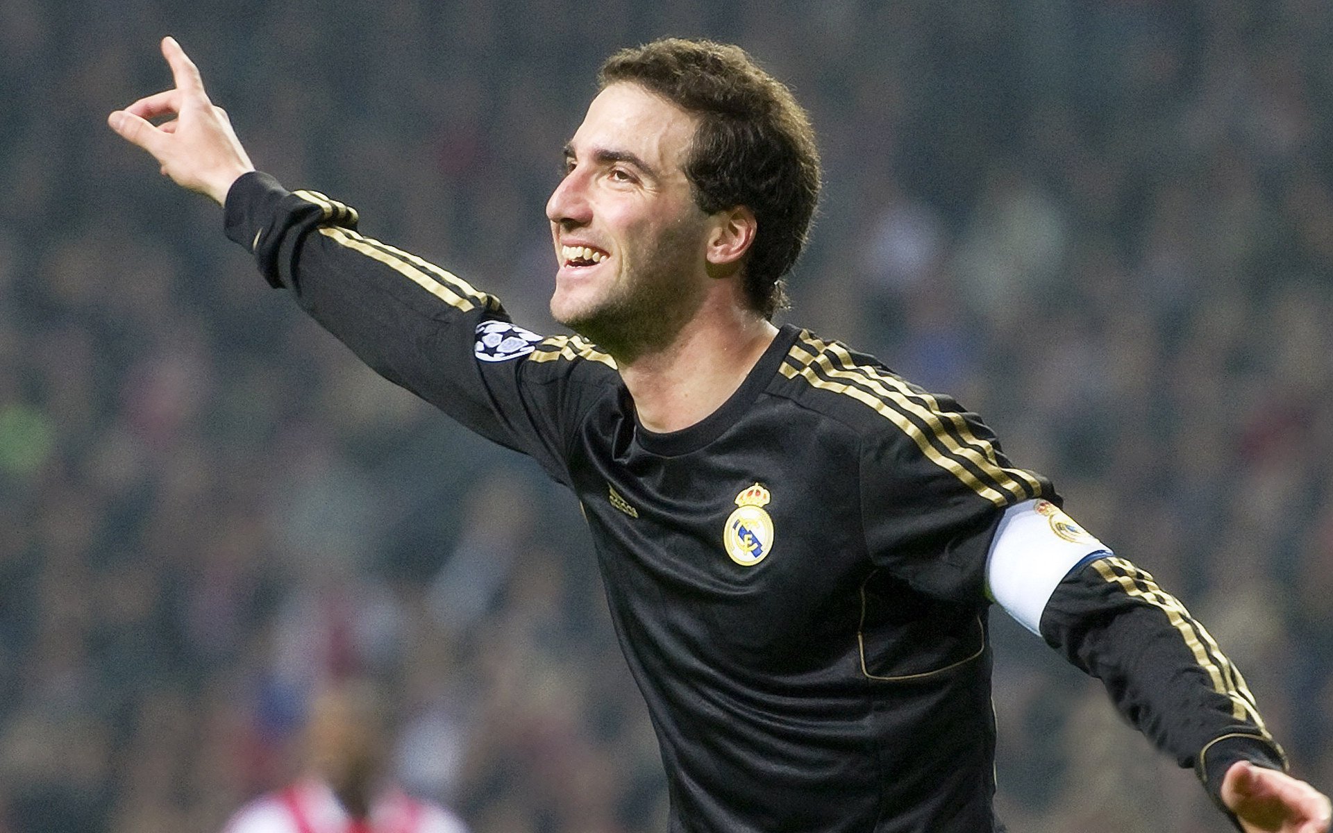 西甲赛后专家总结，比赛中攻防转换、控球变化的深层分析，足球攻防转换原则